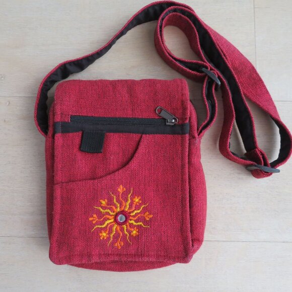 Red Cotton Crossbody Bag Sun Embroidery Adjustable Strap Zipper Pockets Nepal - Picture 6 of 7